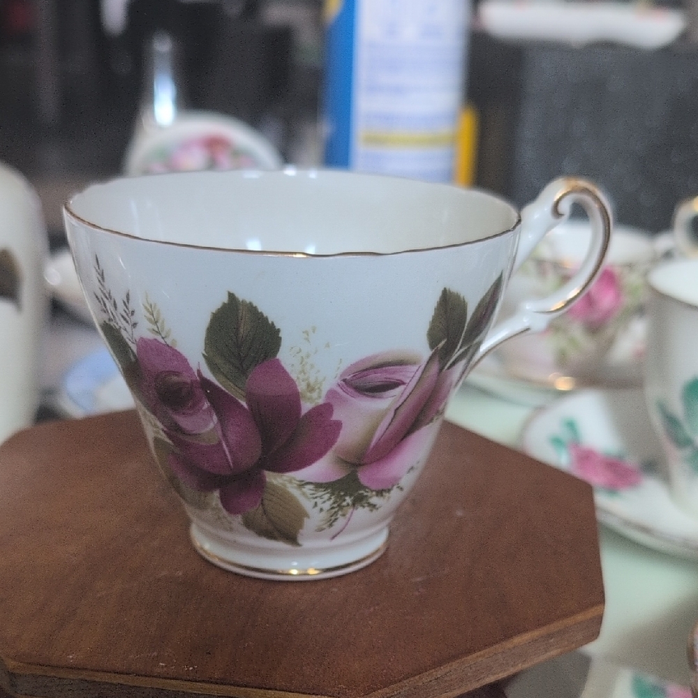 Regency Floral Teacup with Pink Roses